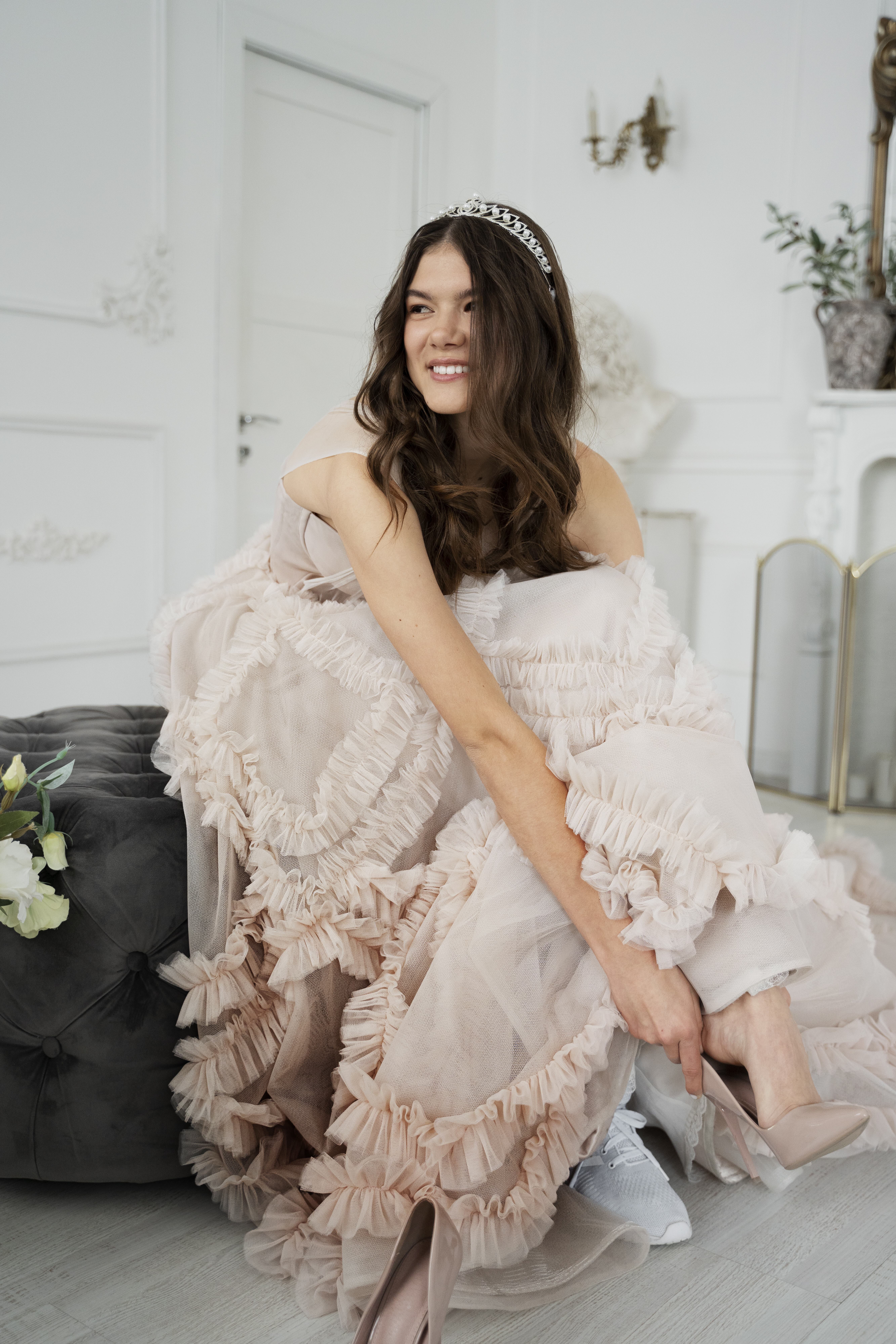 rosella dress putting on shoes